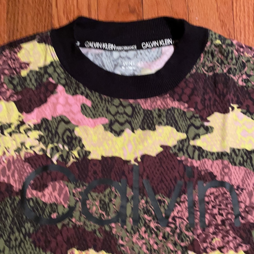 Calvin Klein performance long sleeve top - Picture 2 of 4